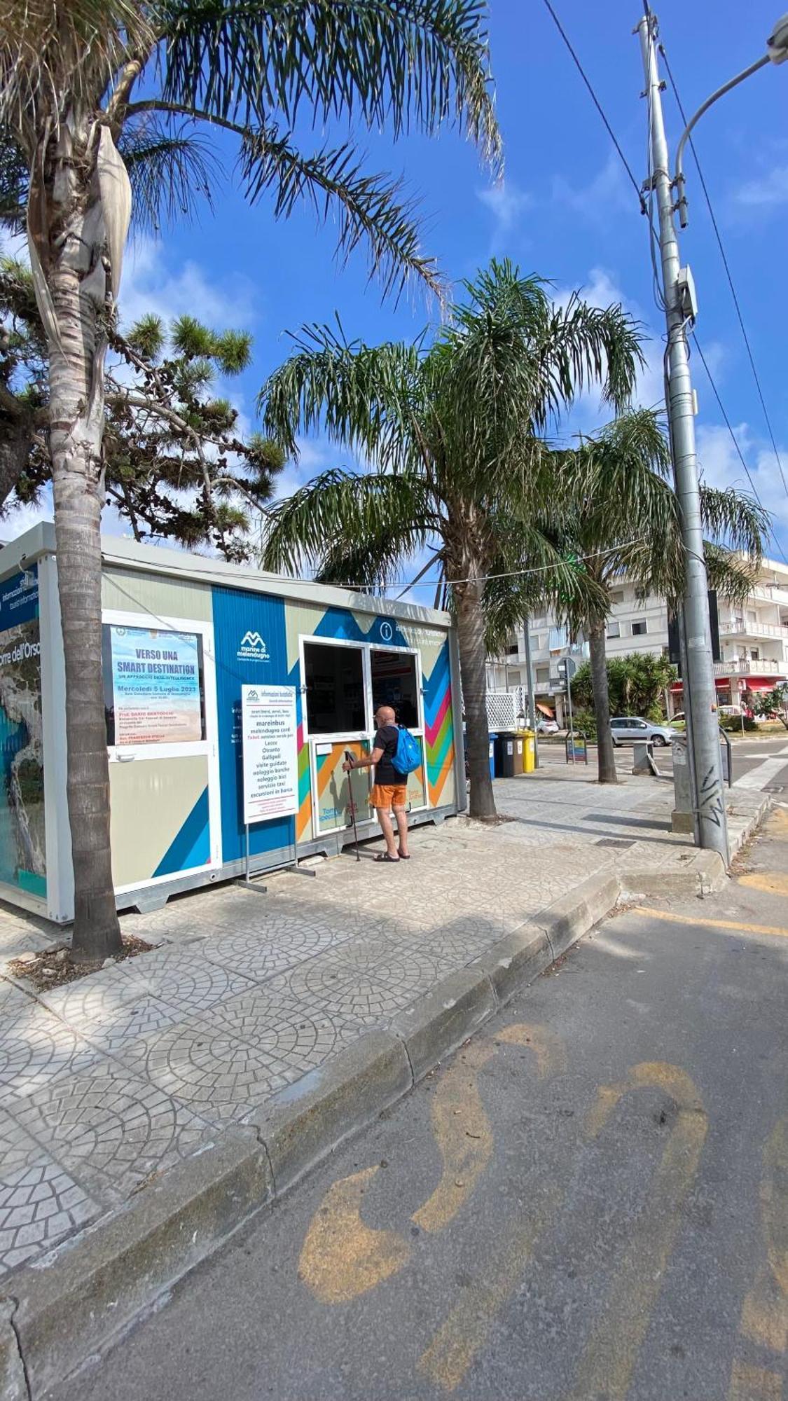 Casa Vacanze Torre Dell Orso Piazza 100M Dal Mare 토레 델 로소 외부 사진